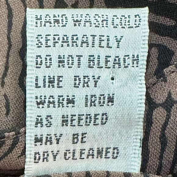 Chico’s Design 100% Silk Tribal Print Button Front Long Sleeves Shirt - Picture 10 of 12